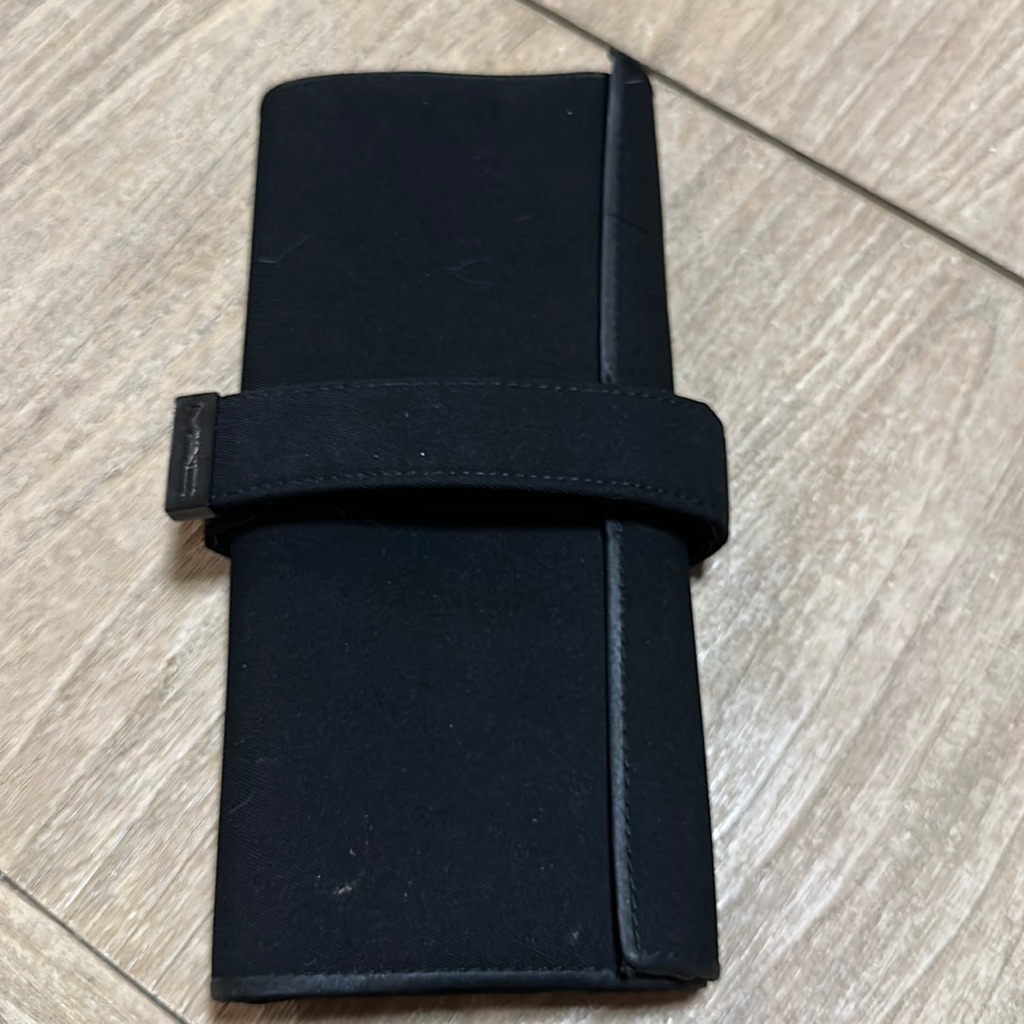 Mac Brush Roll